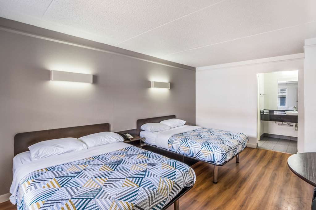 Motel 6 Dallas TX Market Center - photo 19