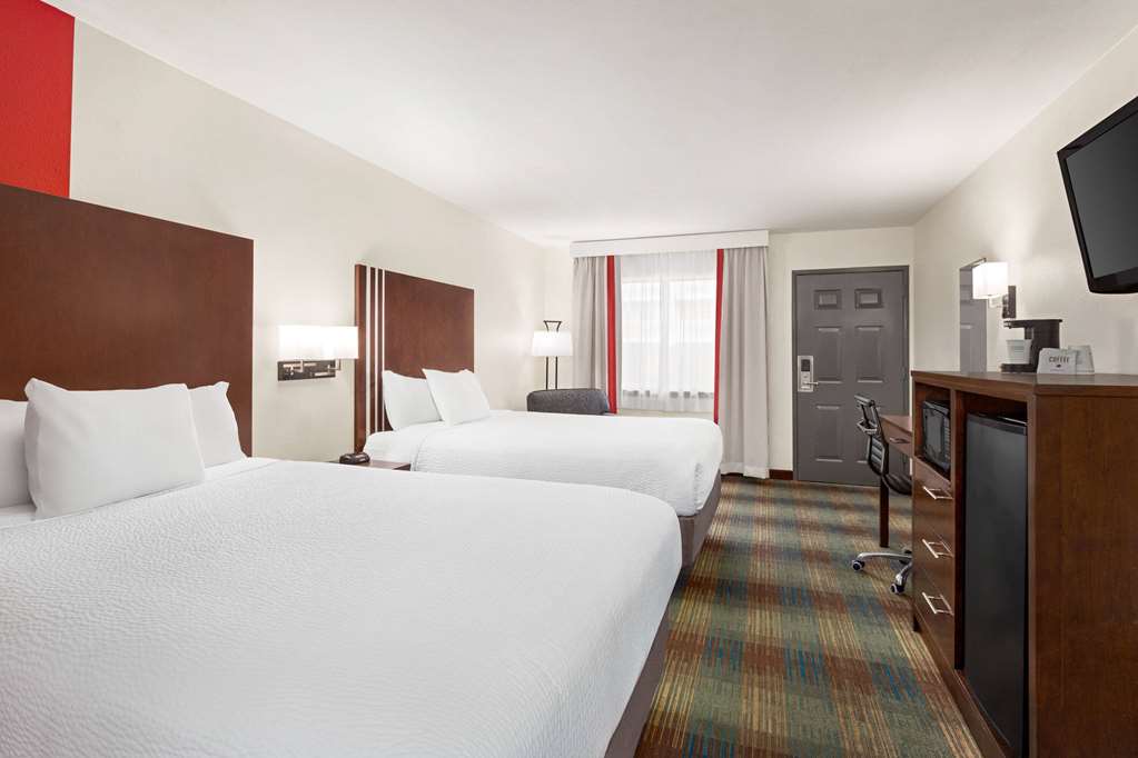 Ramada by Wyndham San Antonio Near SeaWorld Lackland AFB - photo 34
