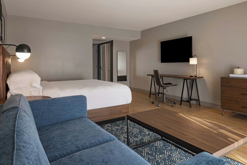 Four Points by Sheraton Bakersfield - photo 20
