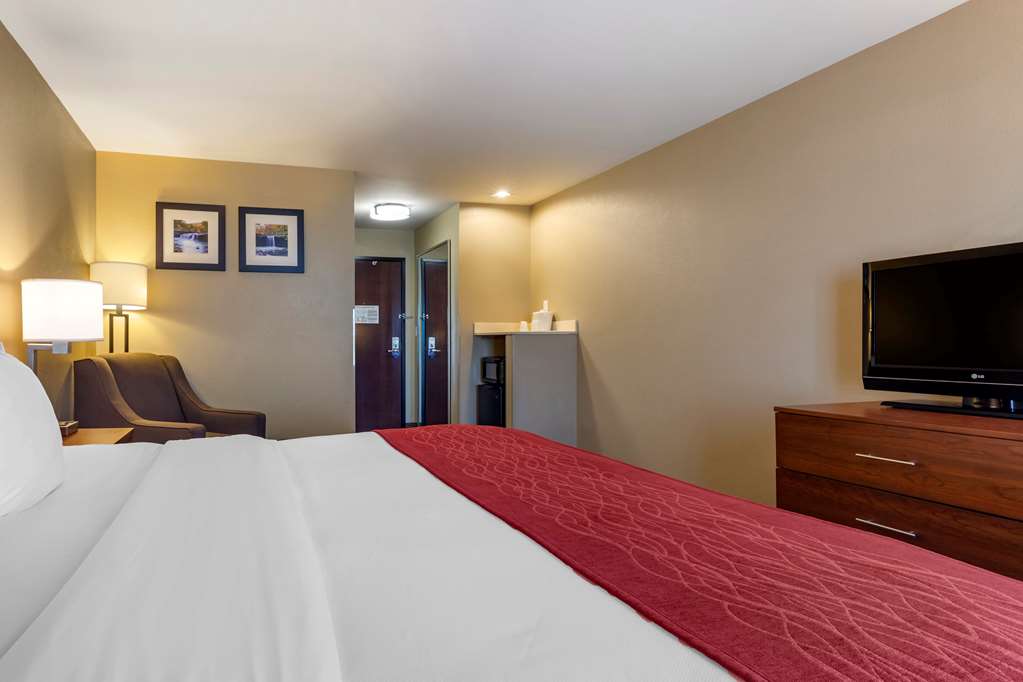 Comfort Inn & Suites Russellville I 40 - photo 11