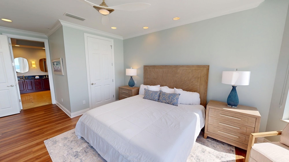 Silver Beach Towers 1905E is a Gulf Front 3 BR Penthouse Free Beach Service by RedAwning - photo 5