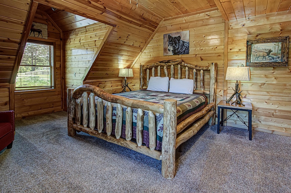 Always Dreaming 410 Four Bedroom Cabin — 4-Star Luxury Hotel in Sevierville, United States
