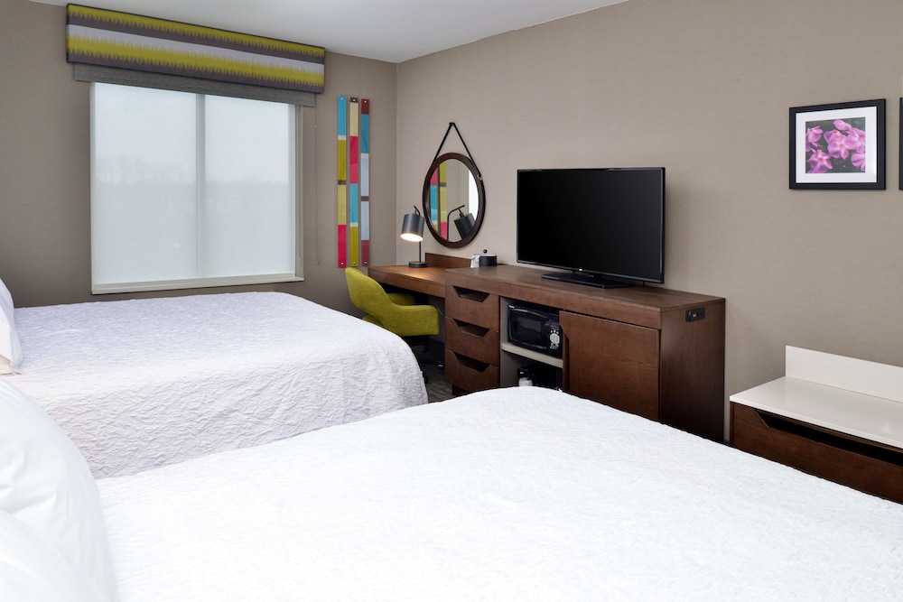 Hampton Inn & Suites Adrian - photo 9