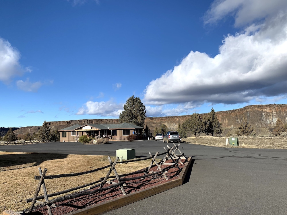 Smith Rock Resort - photo 35