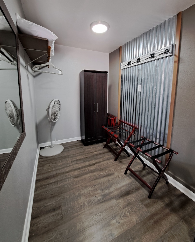 Buffalo Lodge Bicycle Resort - photo 18