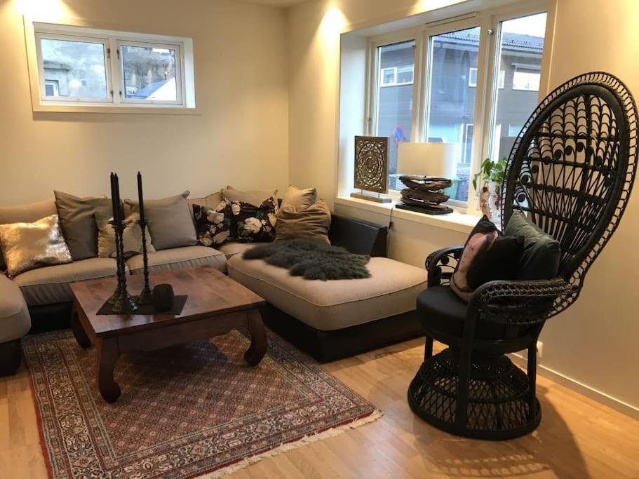 Stort Hus I Porsgrunn Sentrum Med Gangavstand Til Alt & Gratis Parkering Til Flere Biler — 4-Star Luxury Hotel in Porsgrunn, Norway