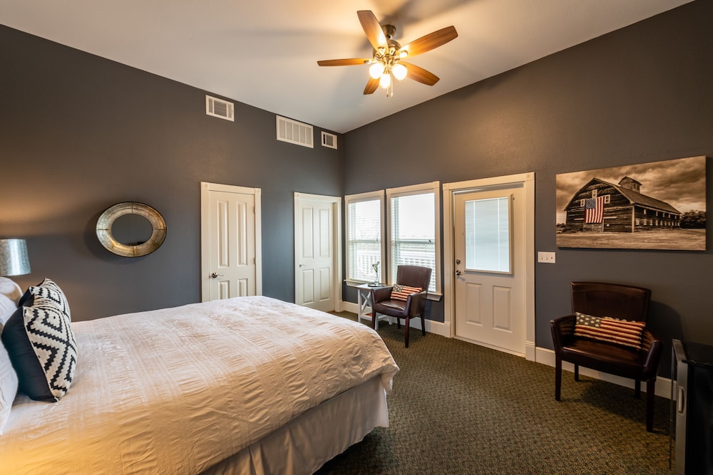 Gruene River Hotel & Retreat - photo 13