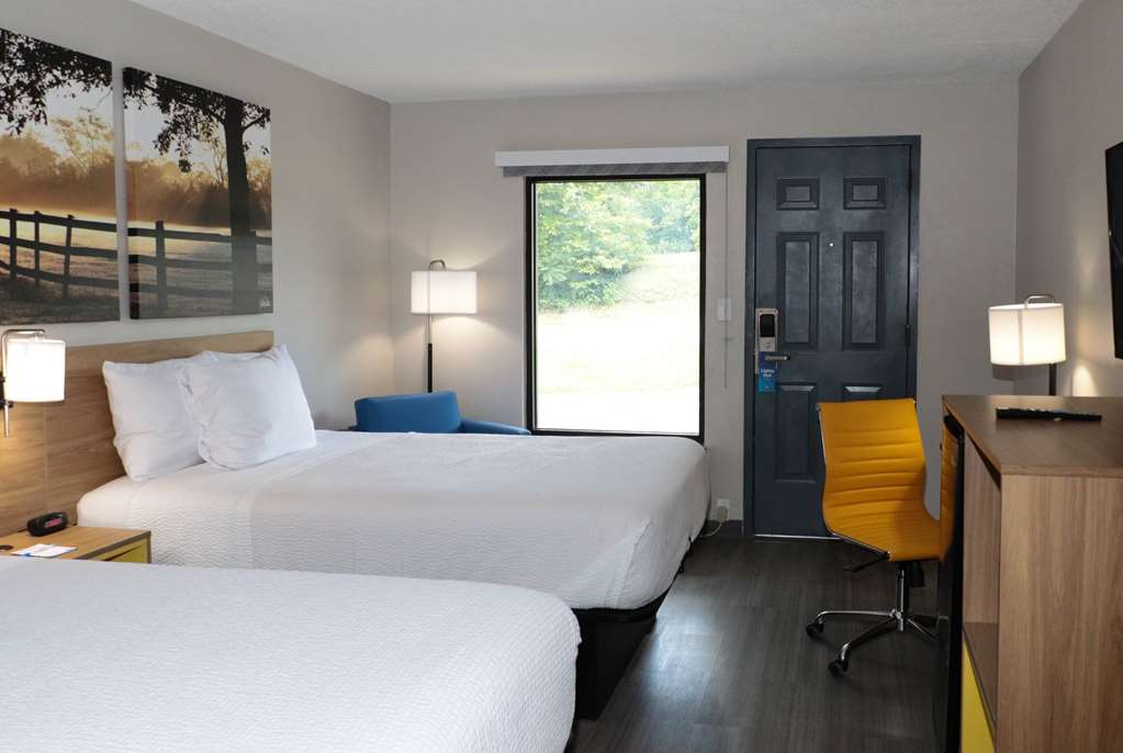 Days Inn by Wyndham Farmville - photo 15