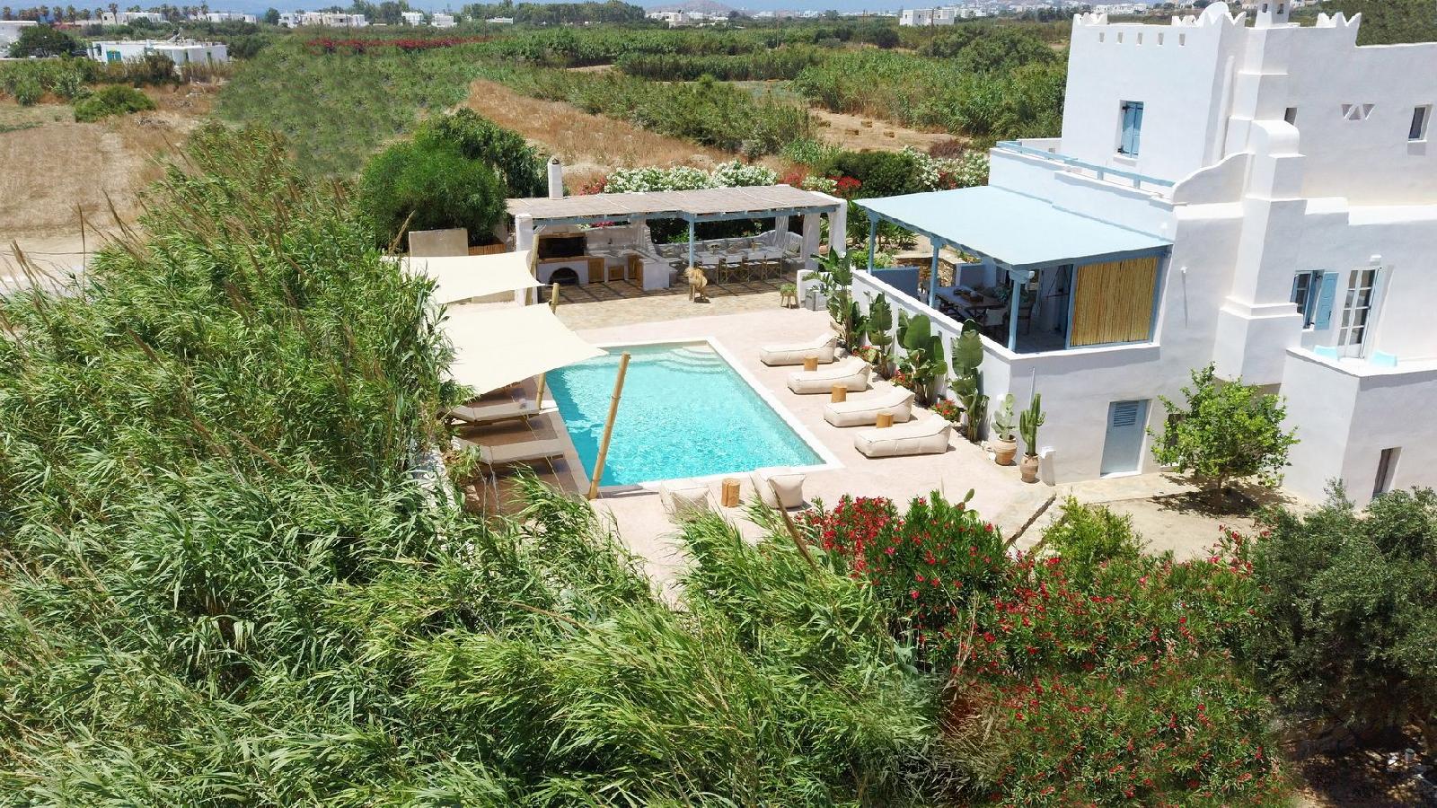Seaside Naxos Holiday Villas — 4-Star Luxury Hotel in Naxos, Greece