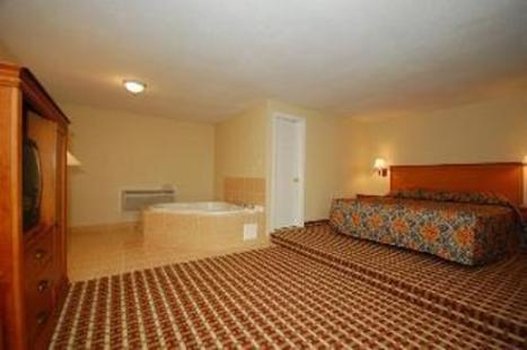 Motorsports Inn and Suites - photo 6