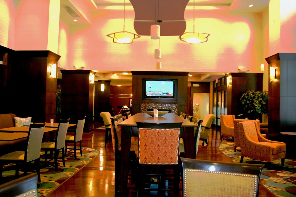 Hampton Inn & Suites Detroit Canton - photo 13