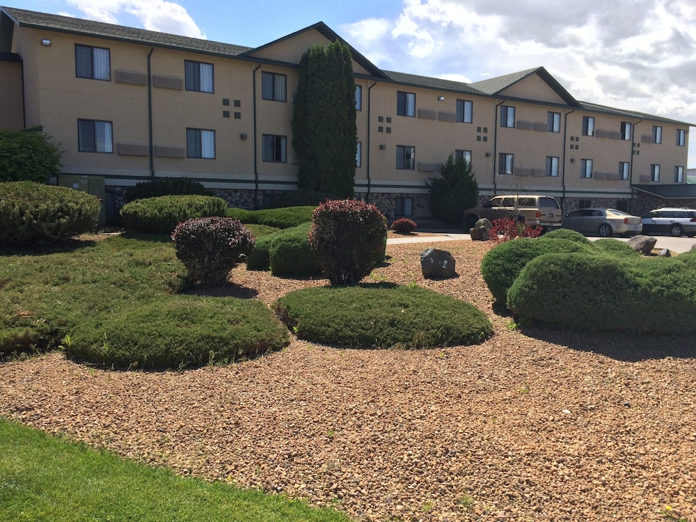 Super 8 by Wyndham Idaho Falls - photo 31