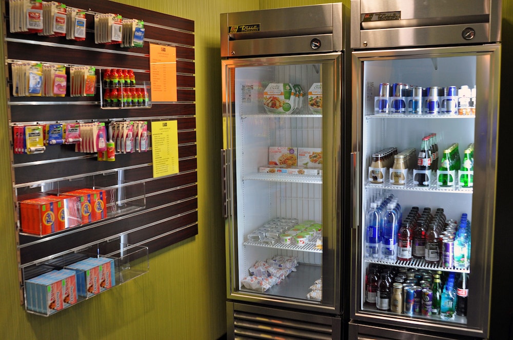 Holiday Inn Express Suites Plant City by IHG - photo 26