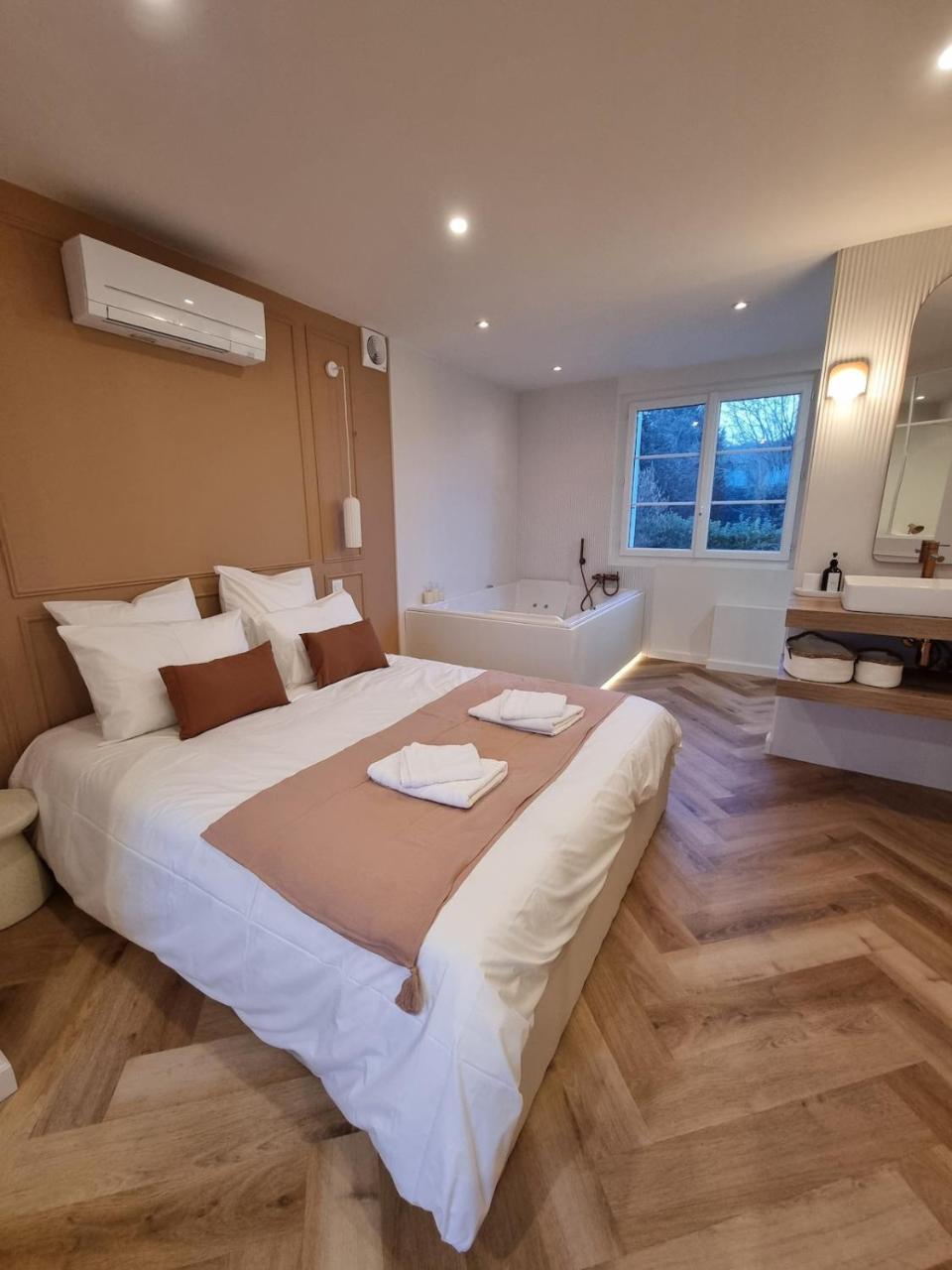 Le Boudoir D'elba Balneotherapie & Terrasse — hotel in Meyssac