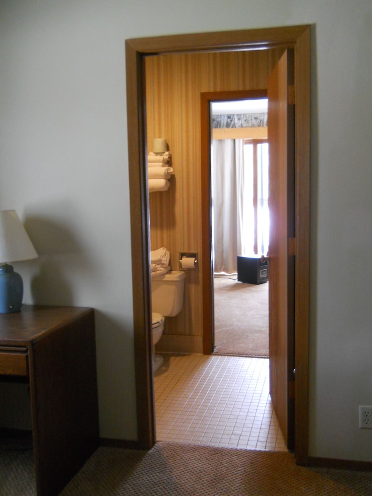 Lakewoods Resort & Lodge - photo 10