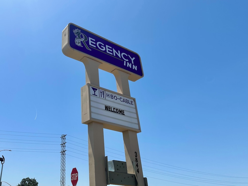 Regency Inn Fresno - photo 9