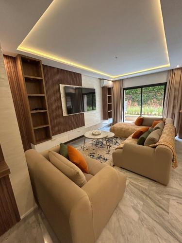 Appartement spacieux 1 chambre avec piscine Palmeraie Gates — 4-Star Luxury Hotel in Marrakesh, Morocco