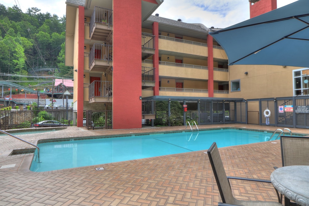 Gatlinburg River Inn - photo 30