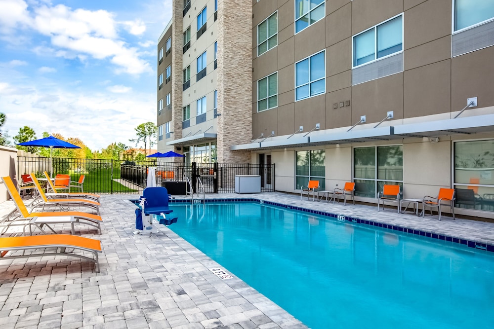 Holiday Inn Express & Suites Sanford Lake Mary by IHG - photo 22