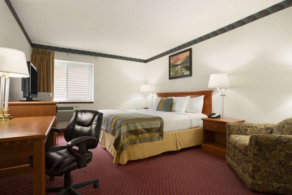 Days Inn by Wyndham Middletown - photo 10