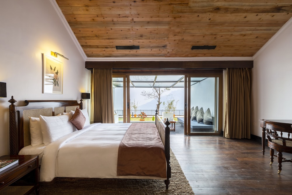 Amã Stays & Trails Puttabong Cottage Darjeeling — 5-Star Luxury Hotel in Darjiling, India