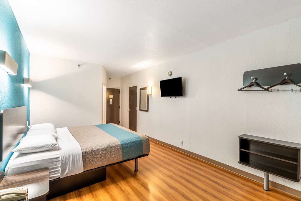 Motel 6 Lewisville TX Medical City - photo 5