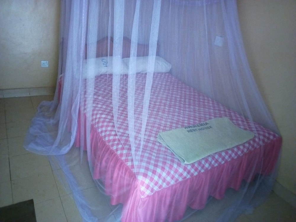 Kwiremia Hotel — Embu — photo 2