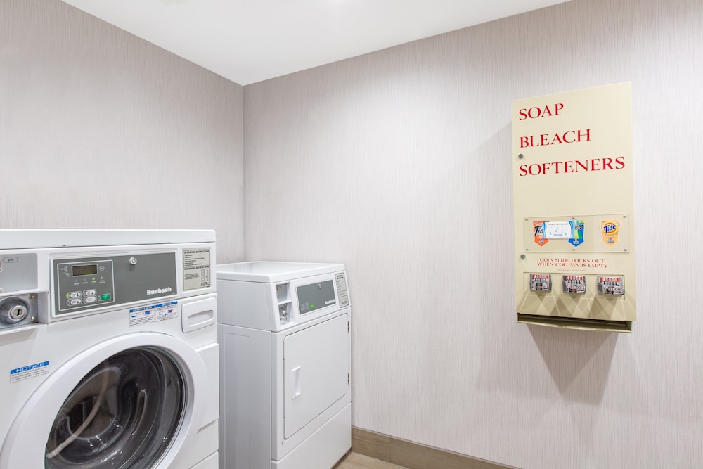Holiday Inn Express Hotel & Suites Bishop by IHG - photo 36
