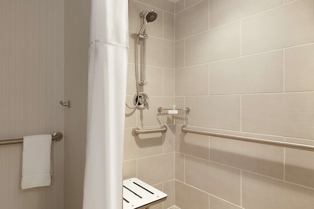 Embassy Suites Hilton South Jordan Salt Lake City - photo 19