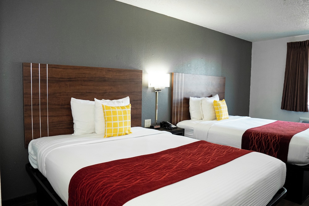 Victorian Inn & Suites - photo 6