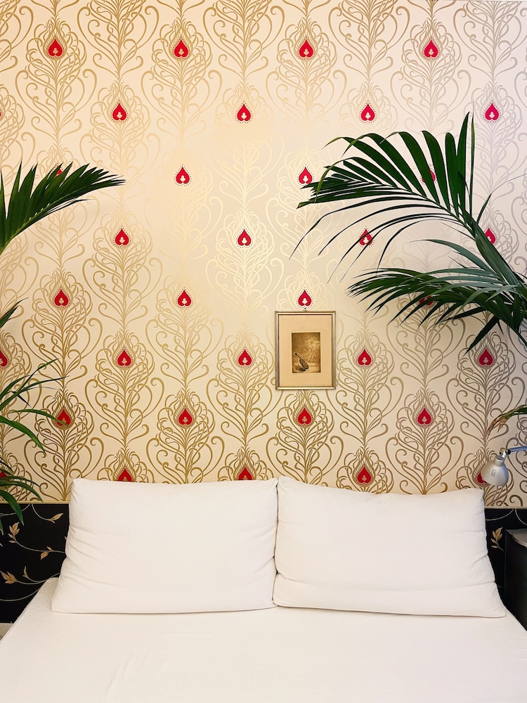 My Place Suite Apartment Milano Navigli — 4-Star Luxury Hotel in Milan, Italy
