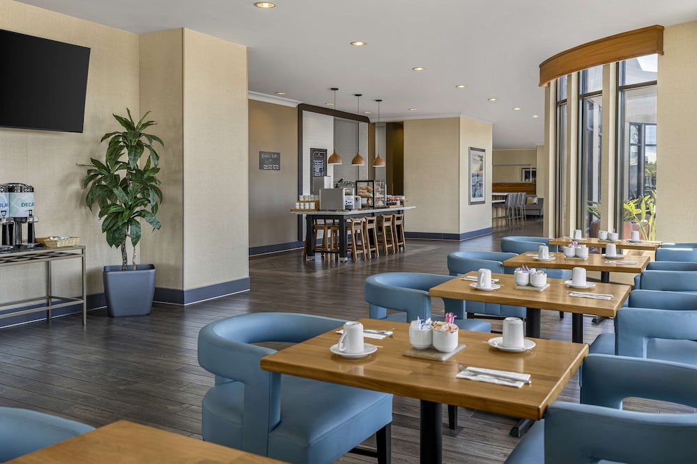 Hilton Garden Inn Los Angeles Redondo Beach - photo 21