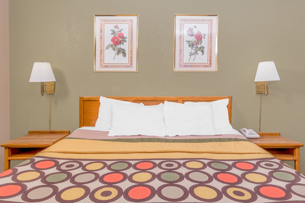 Budgetel Inns & Suites - photo 13