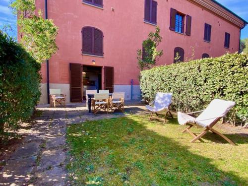 Ville di Villa Biserno — 4-Star Luxury Hotel in San Vincenzo, Italy