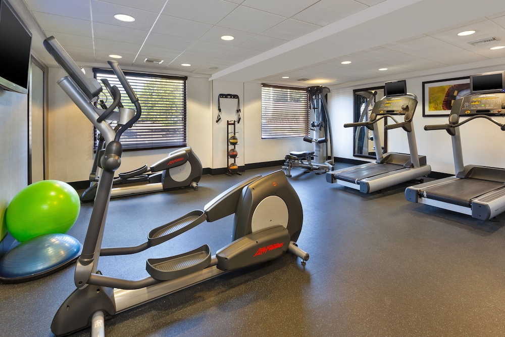 Holiday Inn Express Waldorf by IHG - photo 17