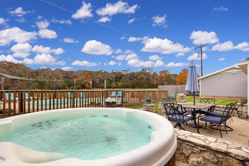 Arrowhead Falls in Wimberley, United States