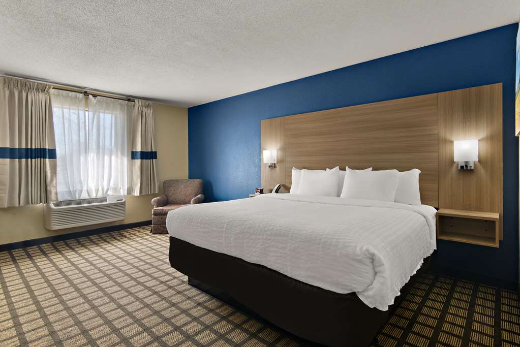 Clarion Pointe Bloomington Normal I 55 University - photo 20