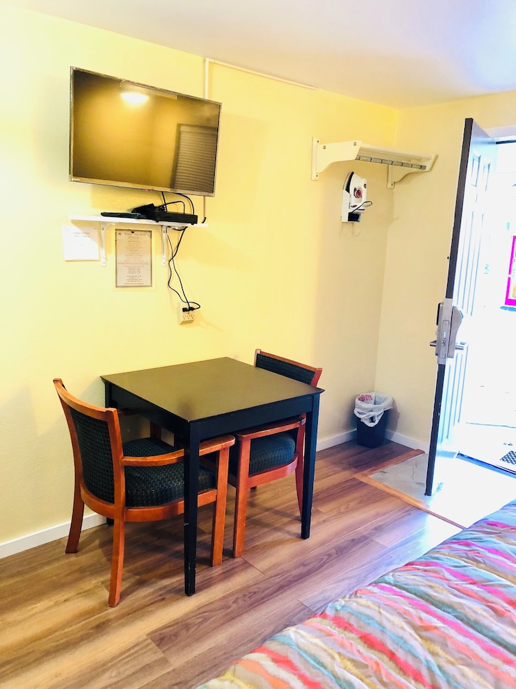 Gratiot View Motel - photo 44