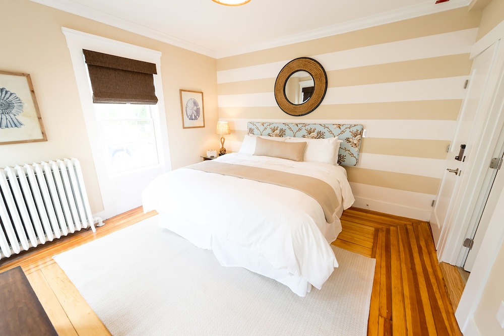 The Newport Inn - featured photo
