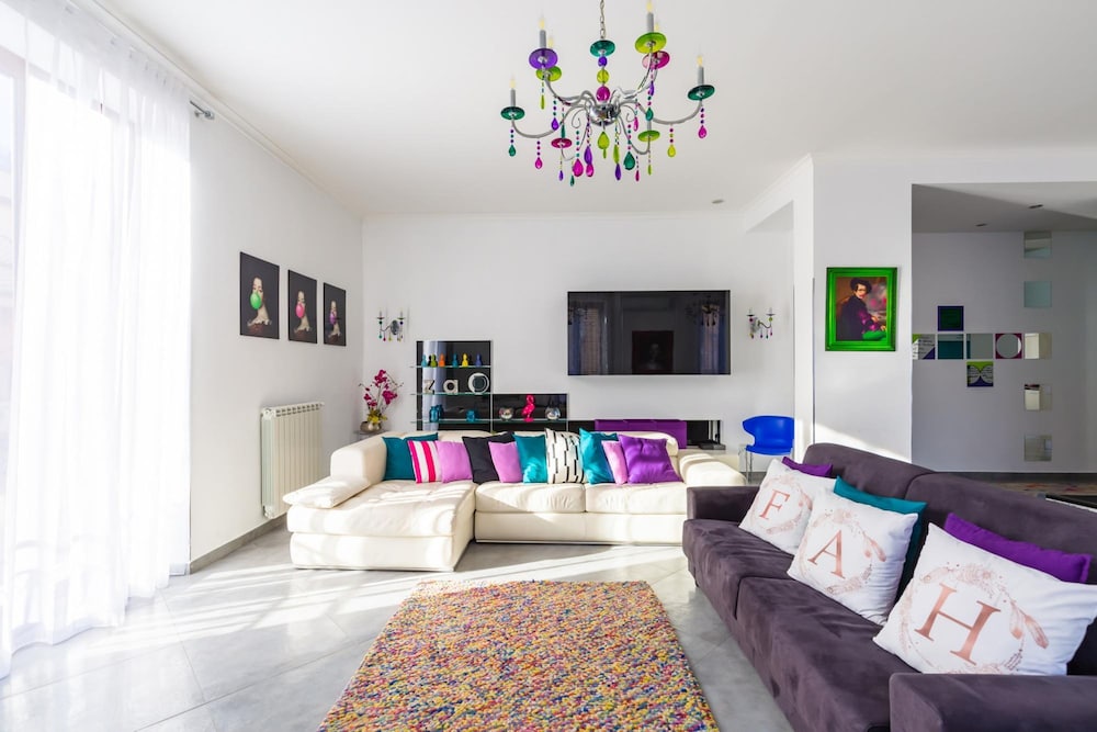 Canvas Apartment — 4-Star Luxury Hotel in Naples, Italy