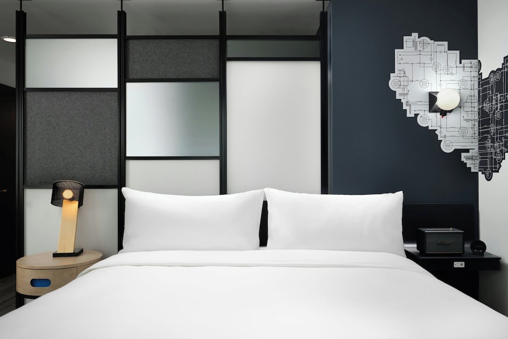 Aloft Henderson - photo 9