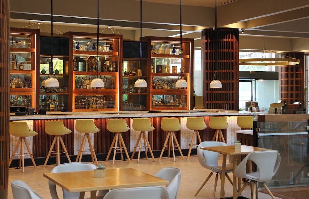 Crowne Plaza Atlanta Perimeter at Ravinia by IHG - photo 76