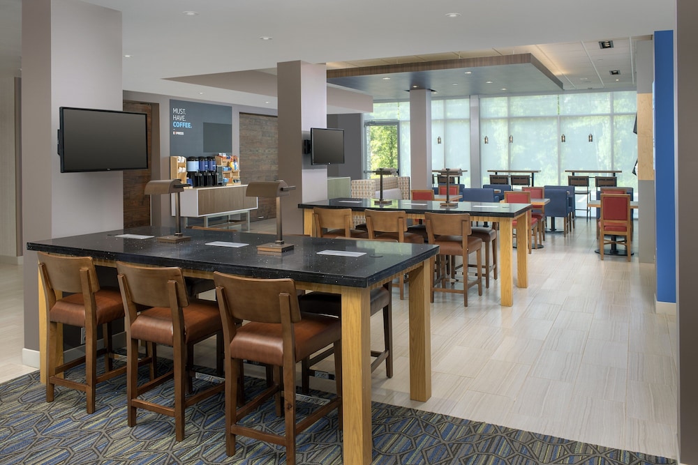 Holiday Inn Express & Suites Kingsland I 95 Naval Base Area by IHG - photo 169
