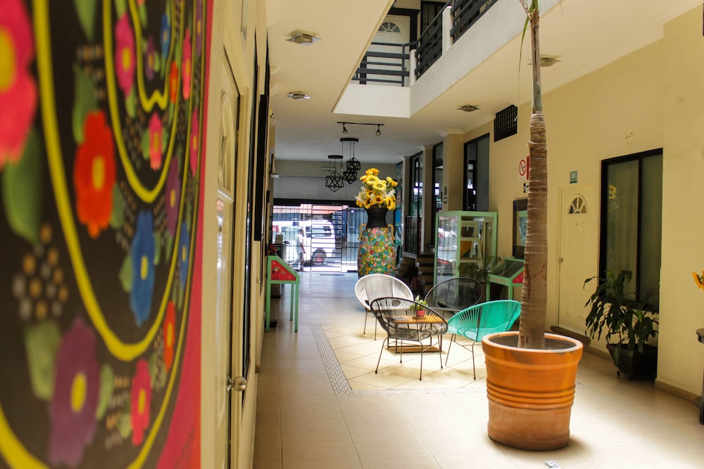 Hotel Esmeralda's