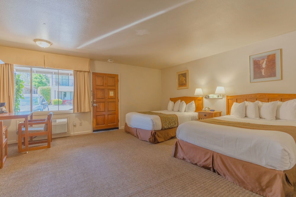 Mariposa Lodge - photo 2