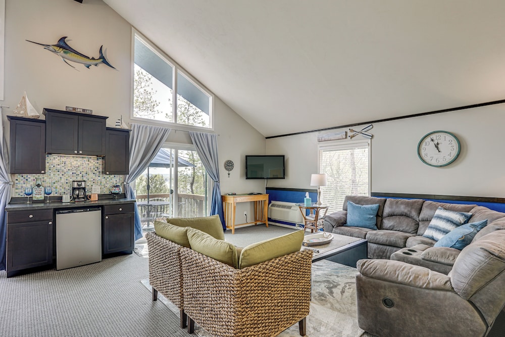 1 Mi to Margaritaville Resort Osage Beach Home - photo 3