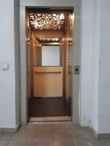 Tsiklauri Luxurious Apartment in the City Centre