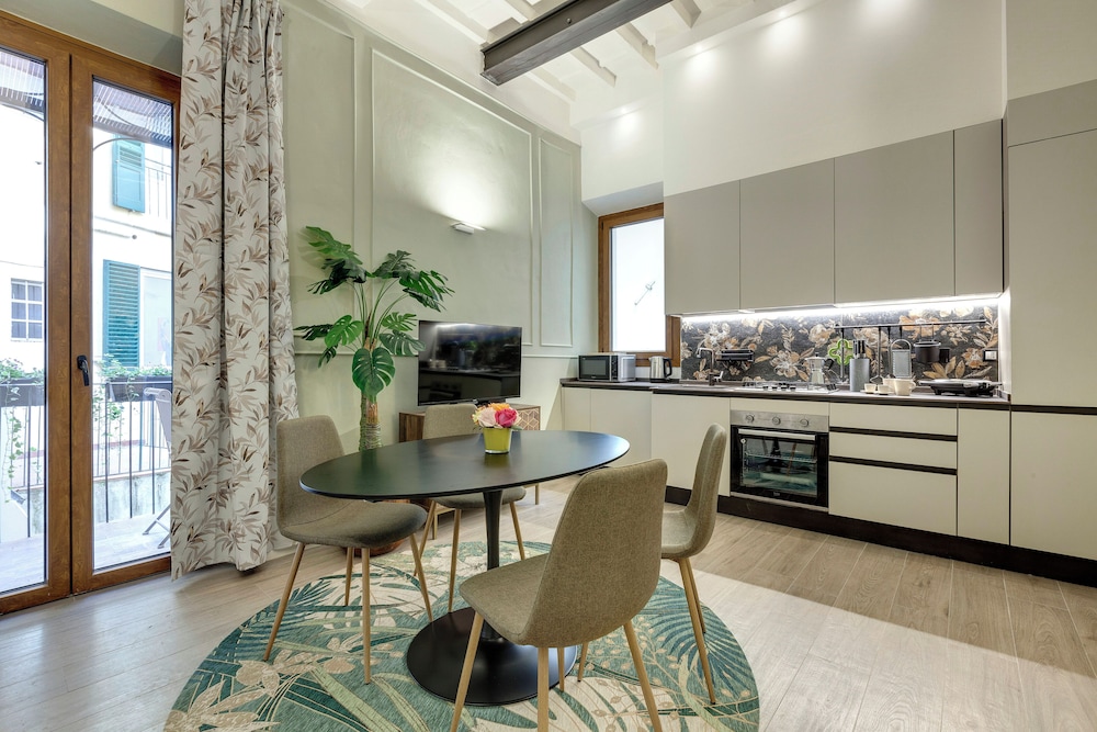 Tamara & Clotilde Apartments by Mamo Florence — 4-Star Luxury Hotel in Florence, Italy