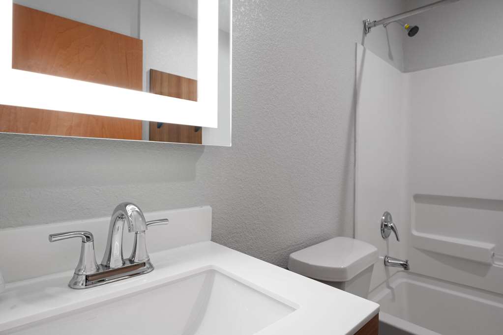 Microtel Inn & Suites by Wyndham Houma - photo 28