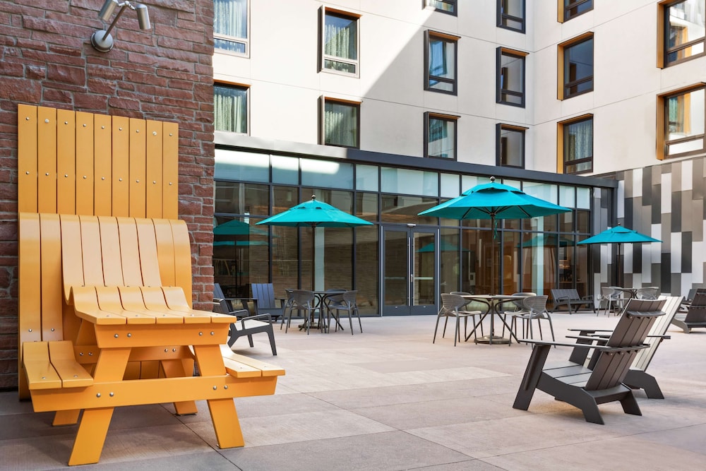 Embassy Suites by Hilton Boulder - photo 45
